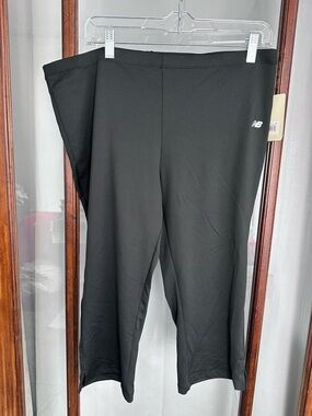 New Balance Pants Womens 2XL Black Tight Capri Lightning Dry Walking New Workout